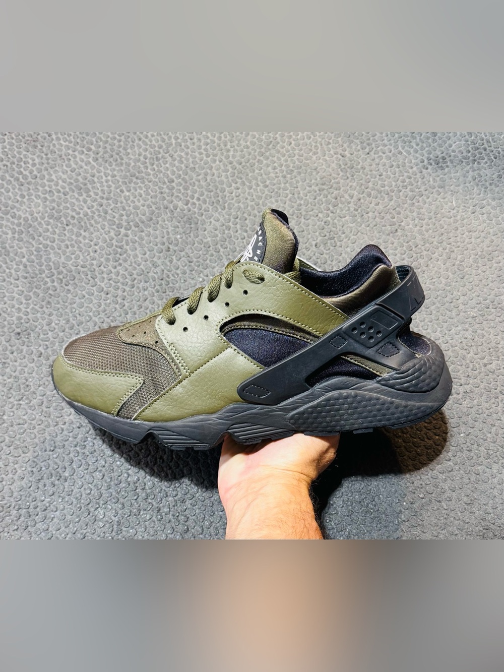 Nike Air Huarache PRM ‘Olive Black’ 2022 (Sz 11.5M)